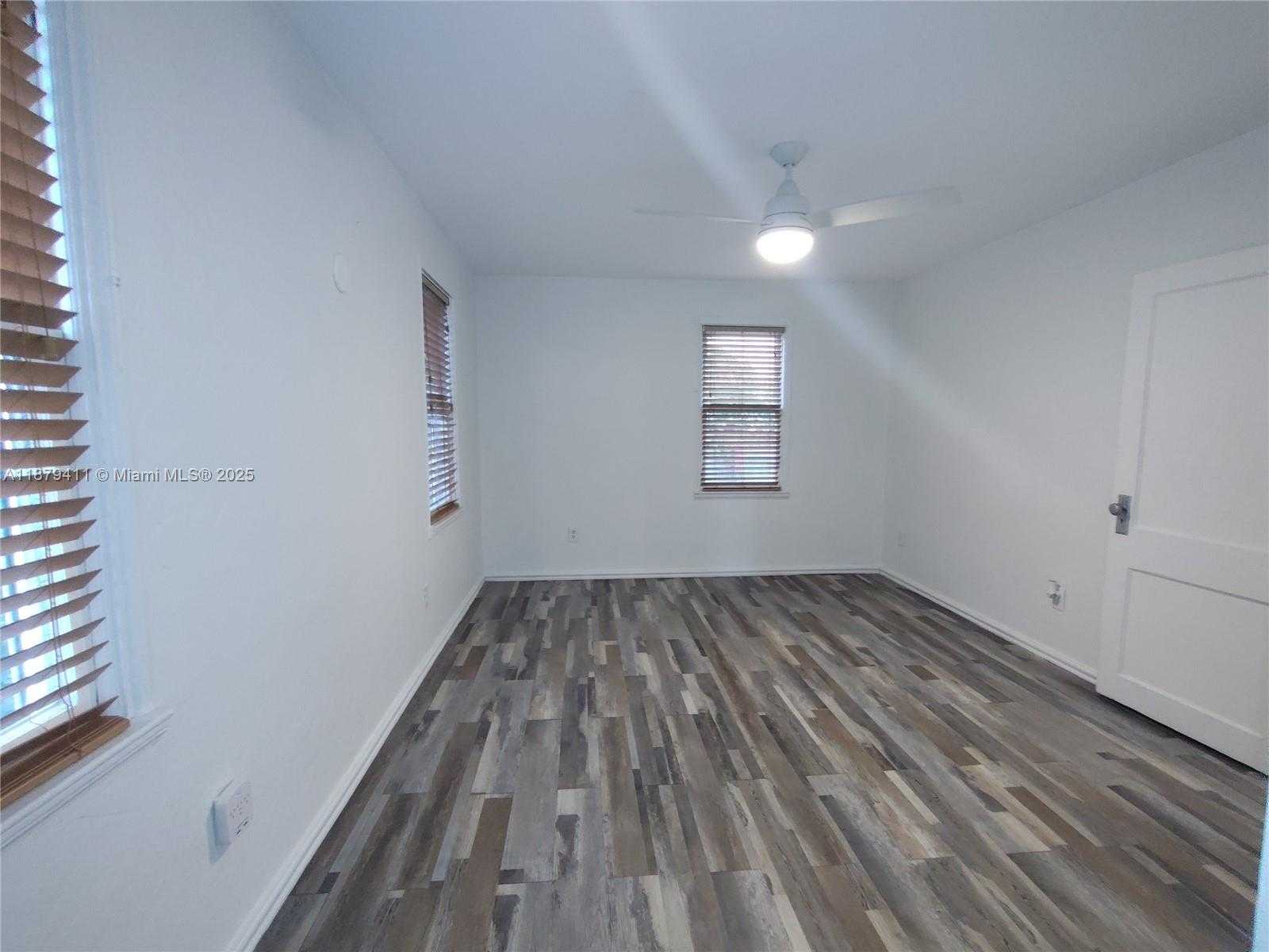 Small Image of 306 SOUTH WEST 1ST AVE, Dania Beach Number 7