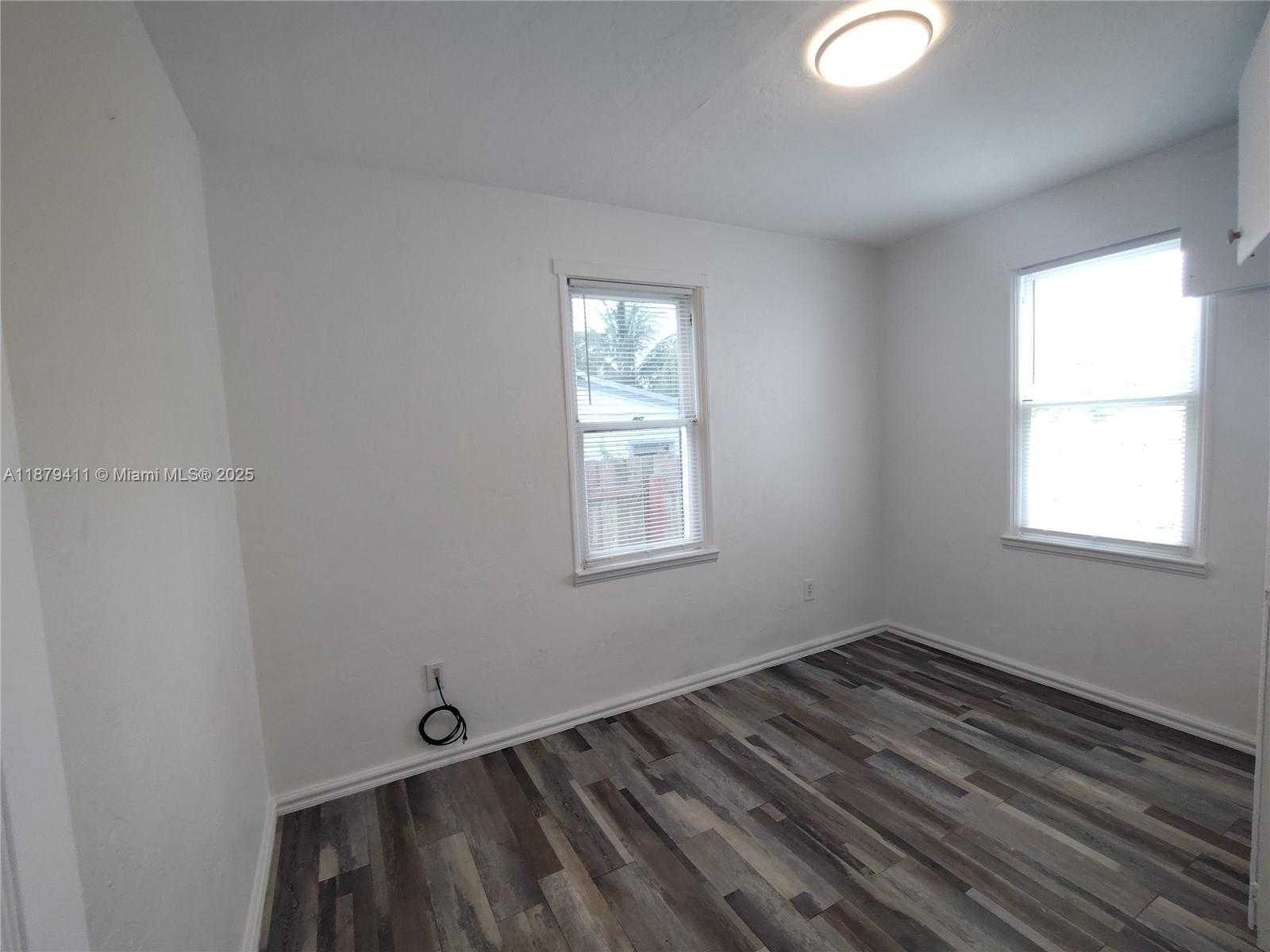 Small Image of 306 SOUTH WEST 1ST AVE, Dania Beach Number 8