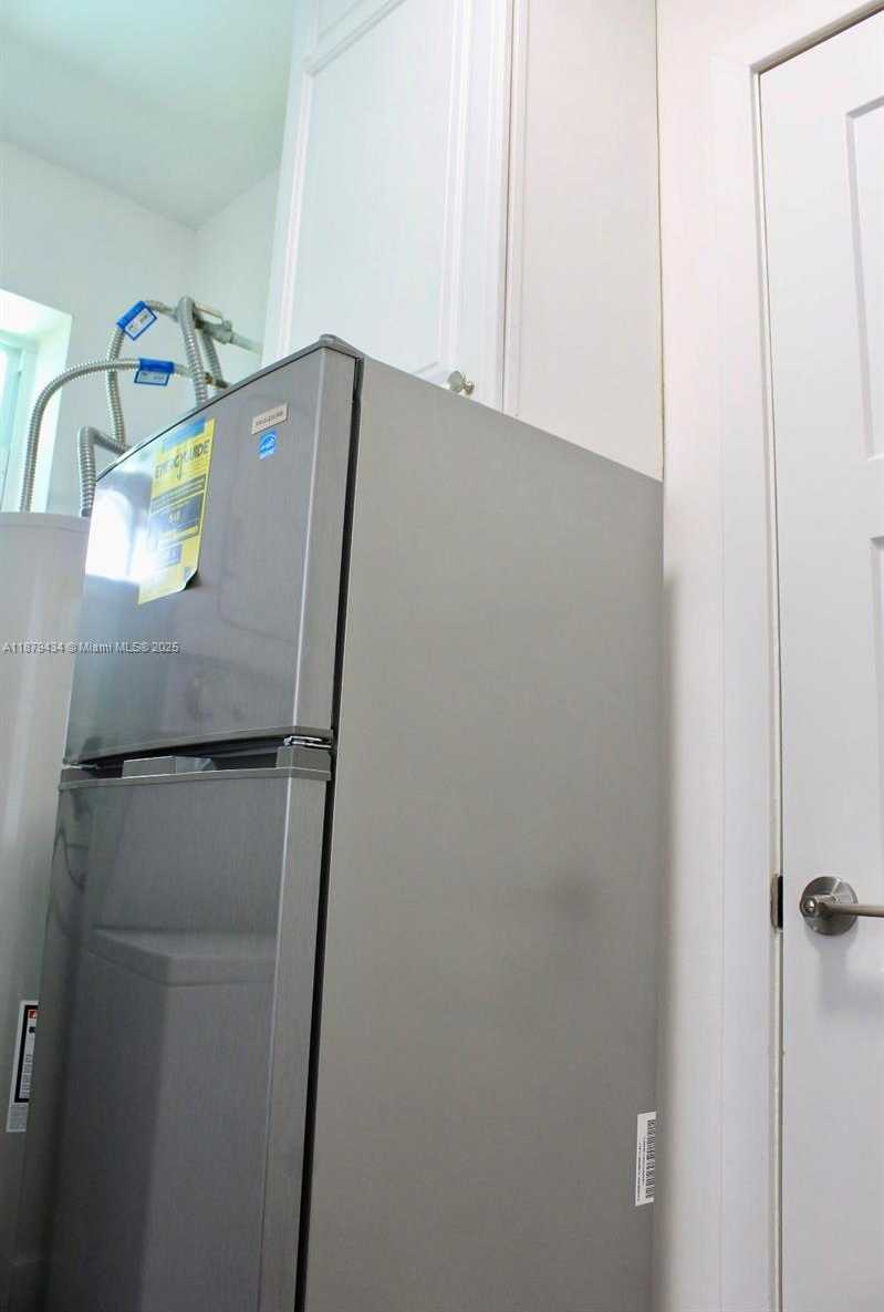 Small Image of 1320 ARTHUR ST #1320, Hollywood Number 11