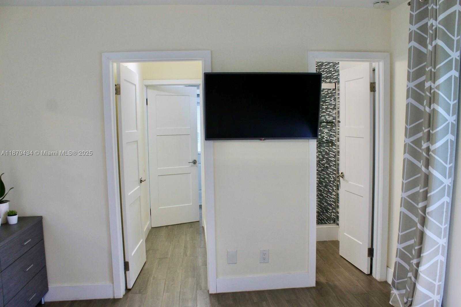 Small Image of 1320 ARTHUR ST #1320, Hollywood Number 19