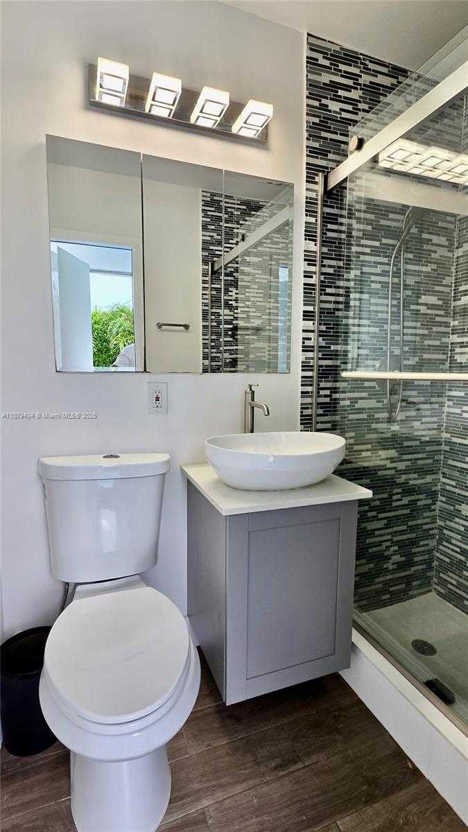 Small Image of 1320 ARTHUR ST #1320, Hollywood Number 21