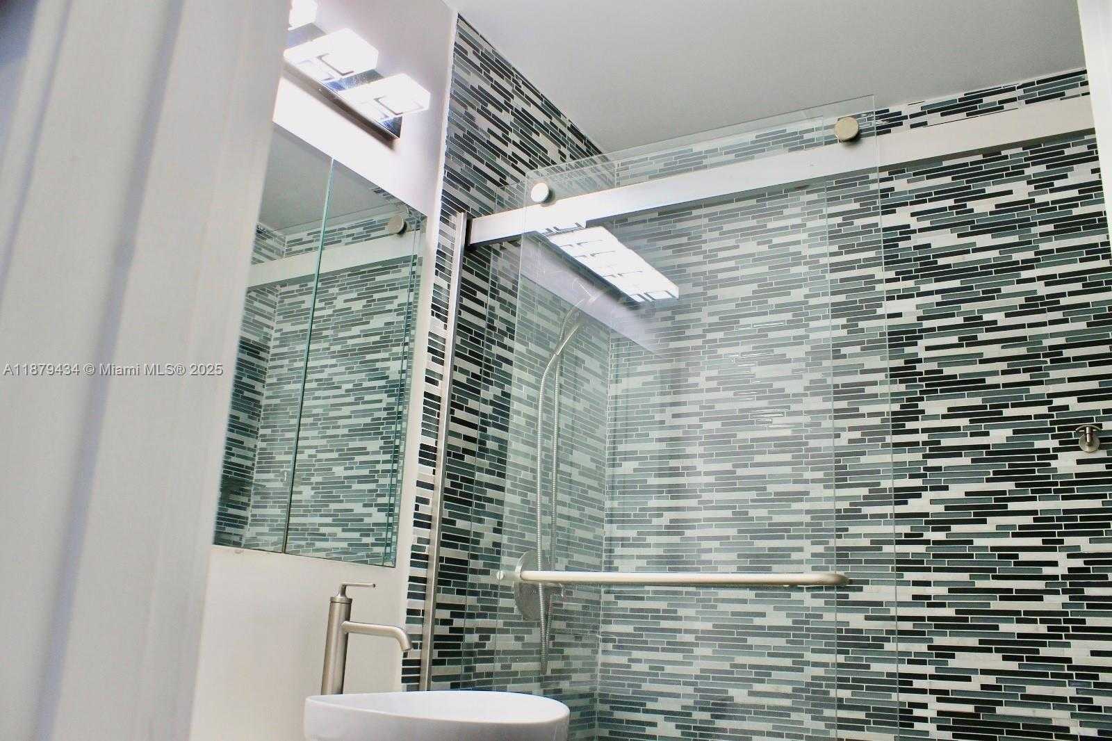 Small Image of 1320 ARTHUR ST #1320, Hollywood Number 23