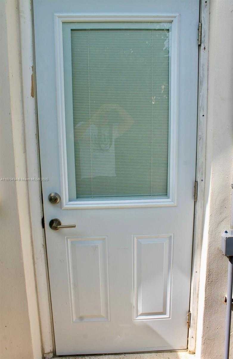 Small Image of 1320 ARTHUR ST #1320, Hollywood Number 8