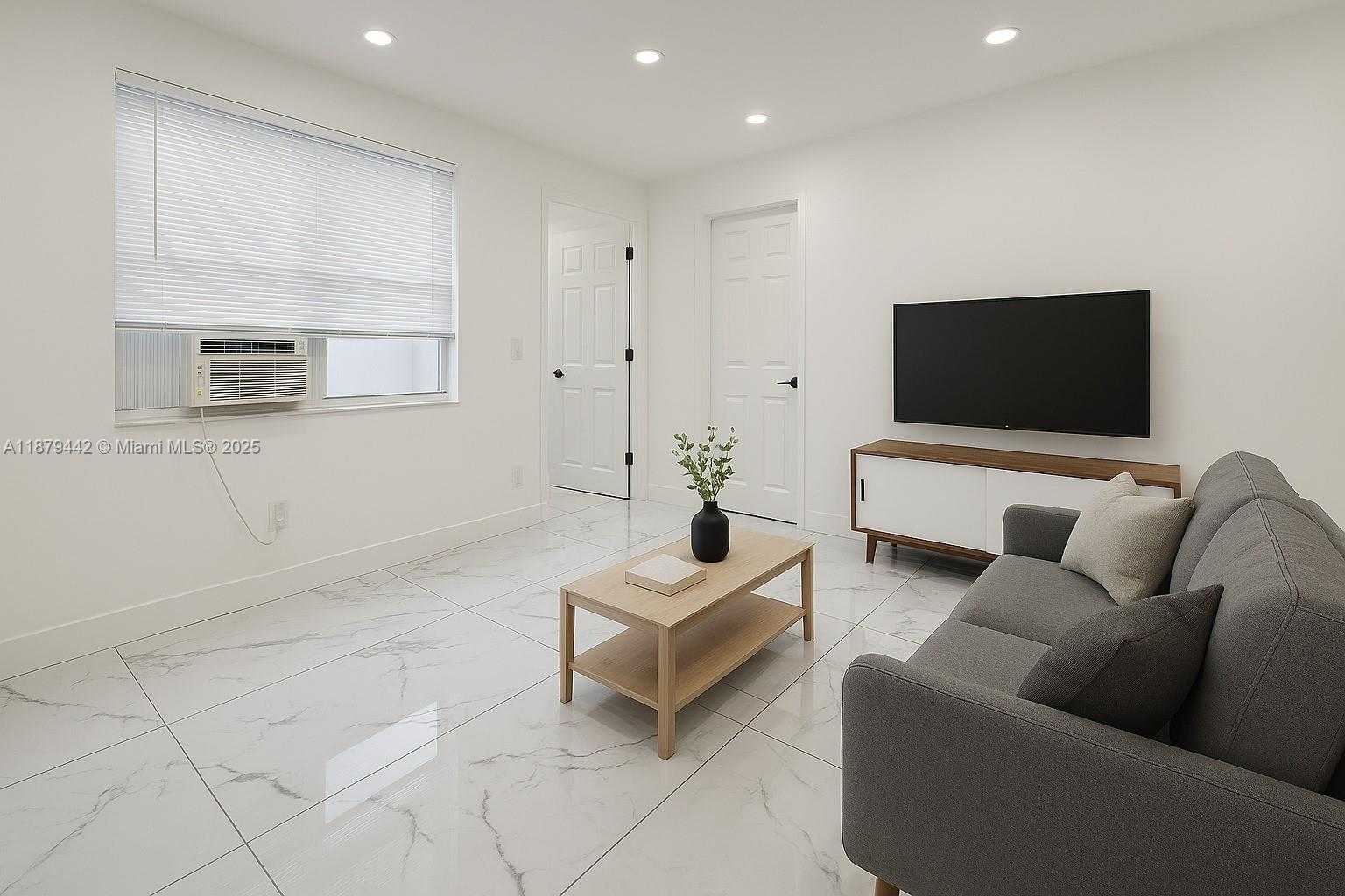 Small Image of 5740 MAYO ST #4, Hollywood Number 5