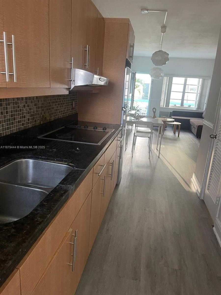 Small Image of 6498 COLLINS AVE #48, Miami Beach Number 6
