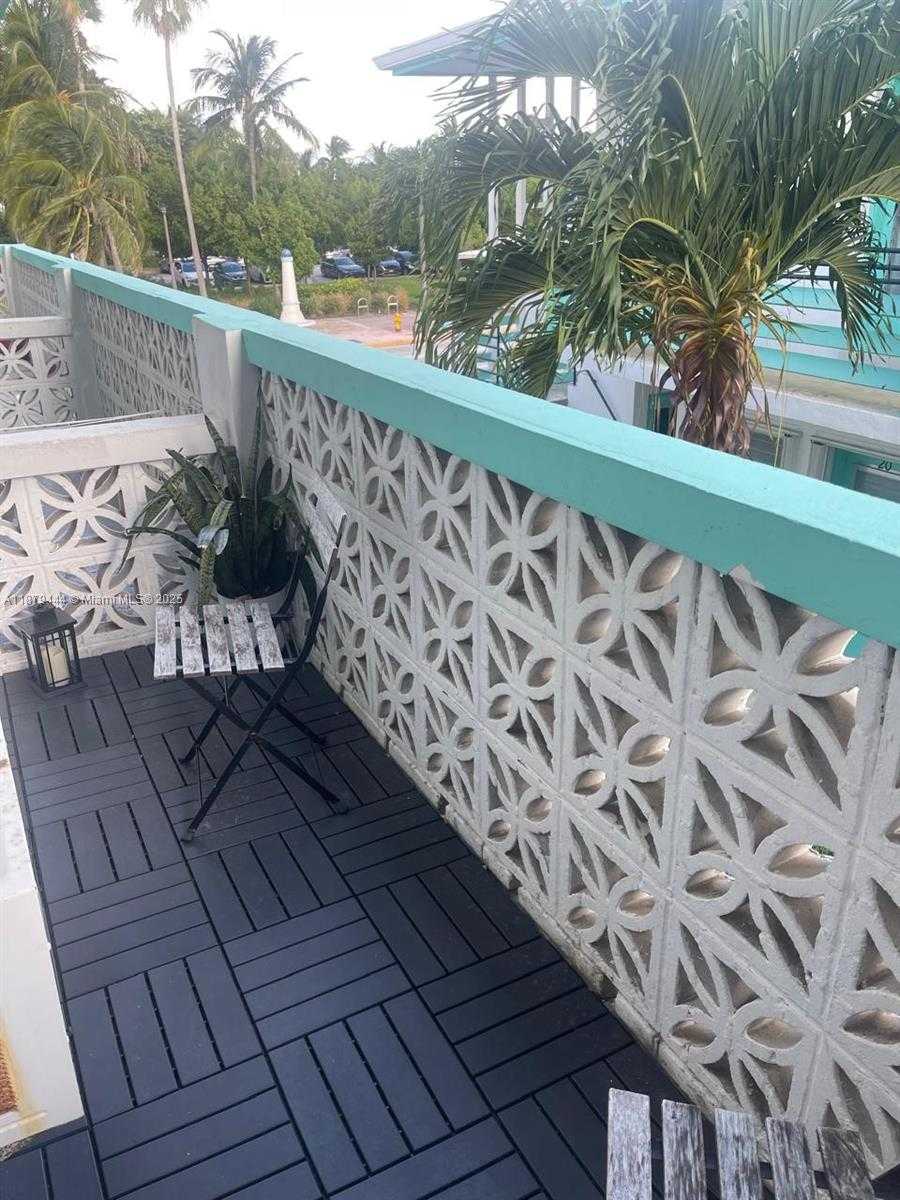 Small Image of 6498 COLLINS AVE #48, Miami Beach Number 7