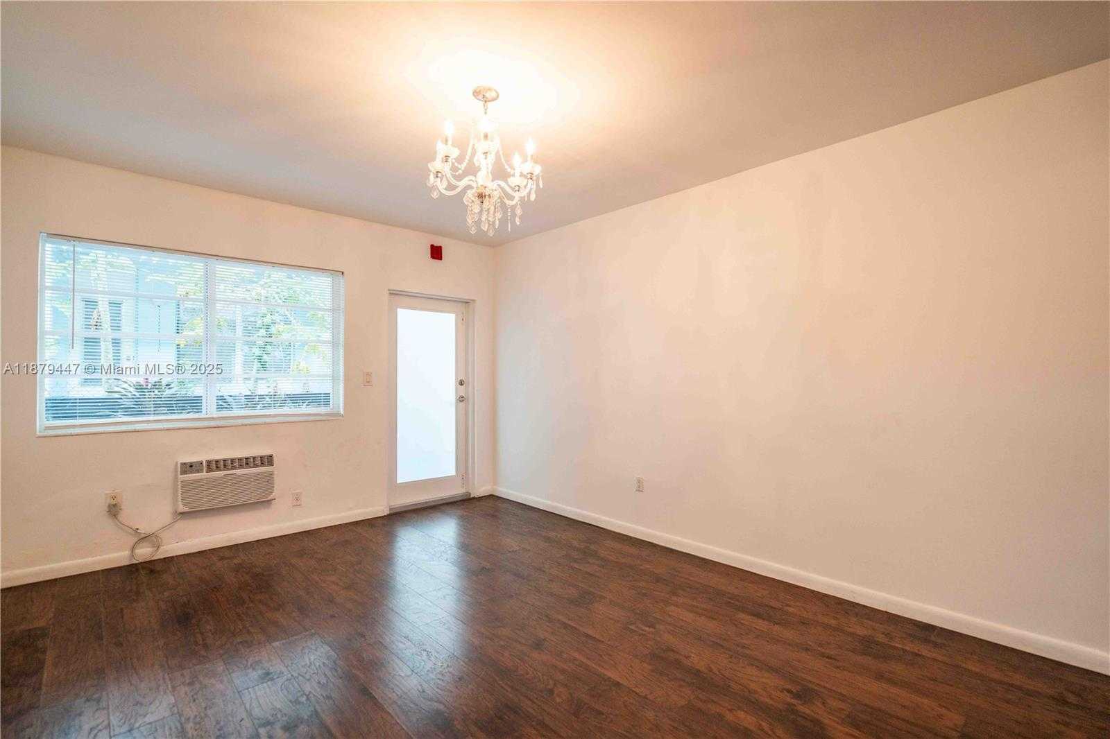 Small Image of 1120 EUCLID AVE #3, Miami Beach Number 2
