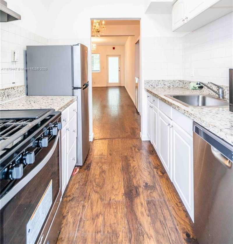 Small Image of 1120 EUCLID AVE #3, Miami Beach Number 9