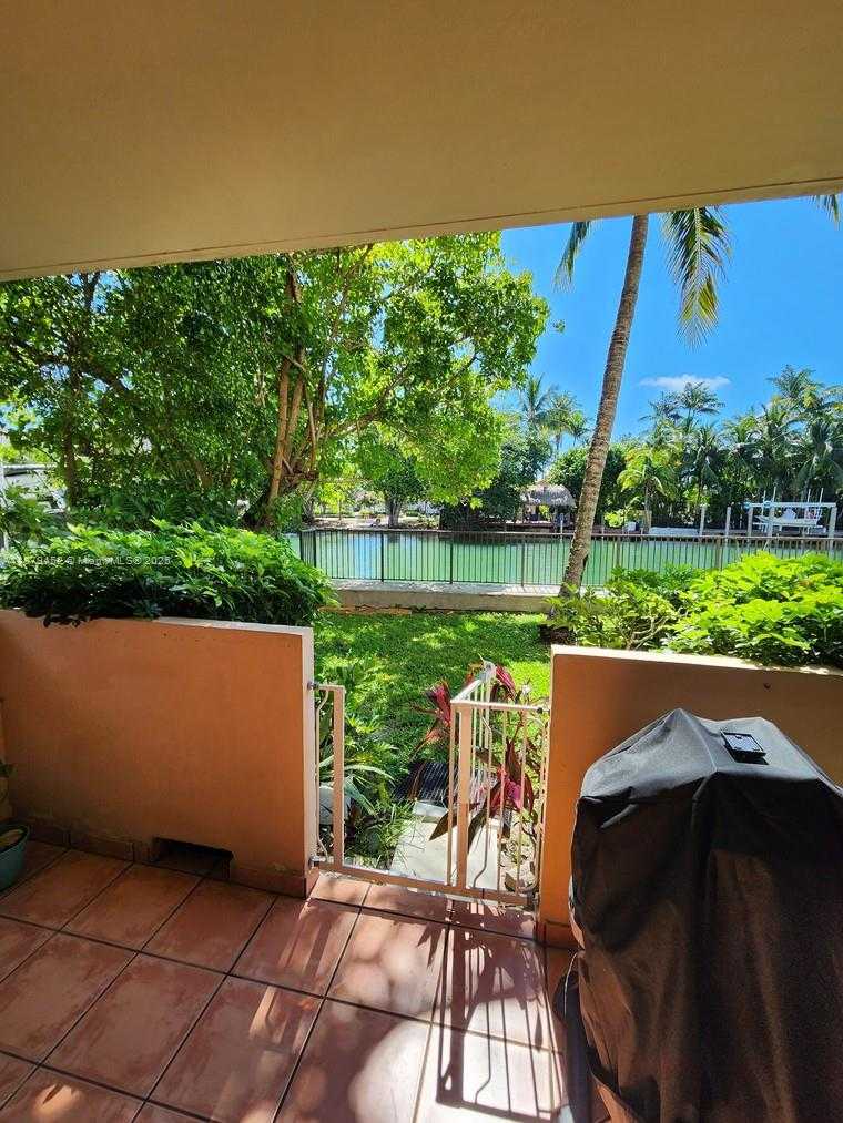 Small Image of 4011 NORTH MERIDIAN AVE #19, Miami Beach Number 2