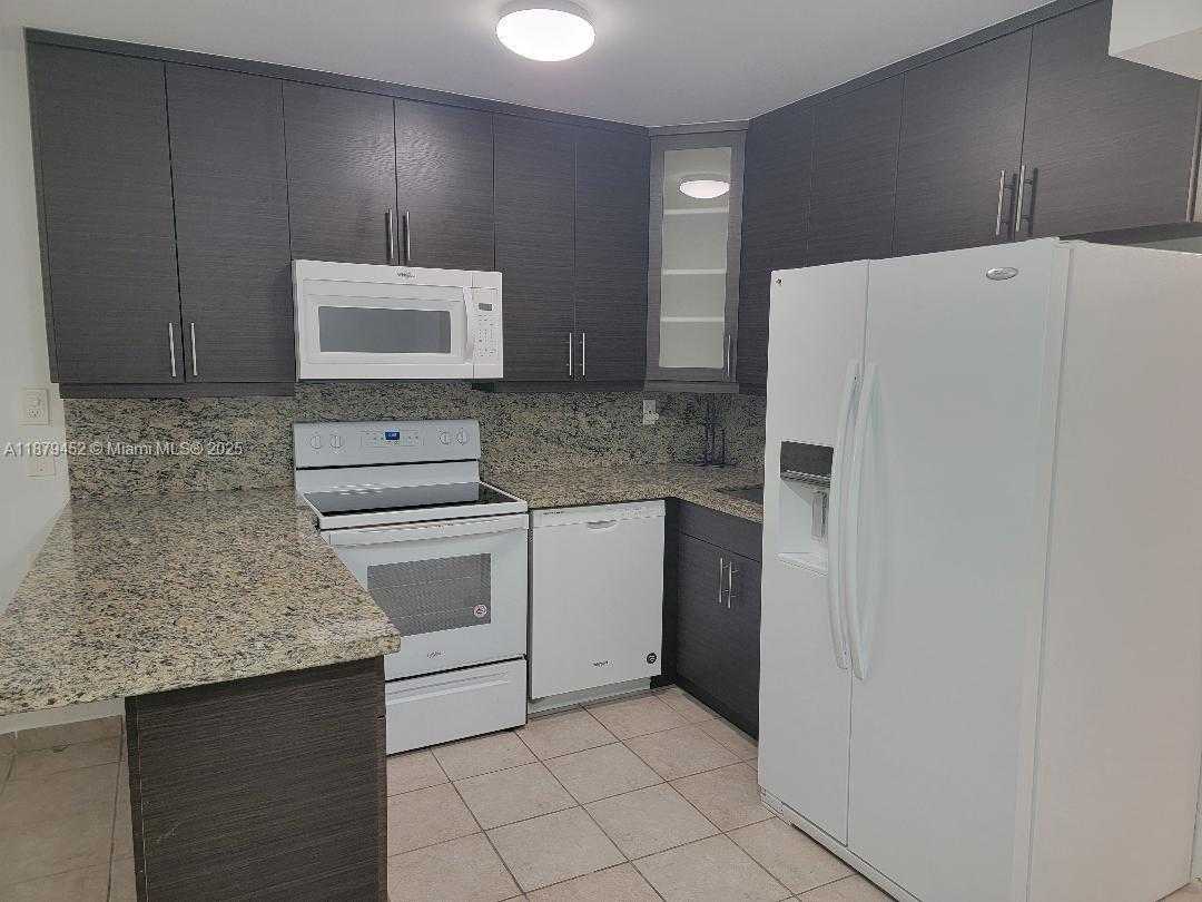 Small Image of 4011 NORTH MERIDIAN AVE #19, Miami Beach Number 6