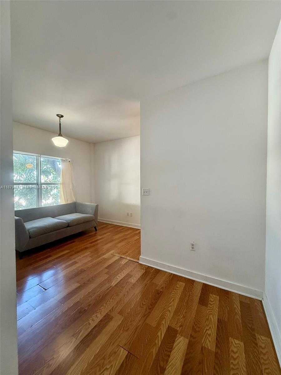 Small Image of 4035 NORTH MERIDIAN AVE #204, Miami Beach Number 6