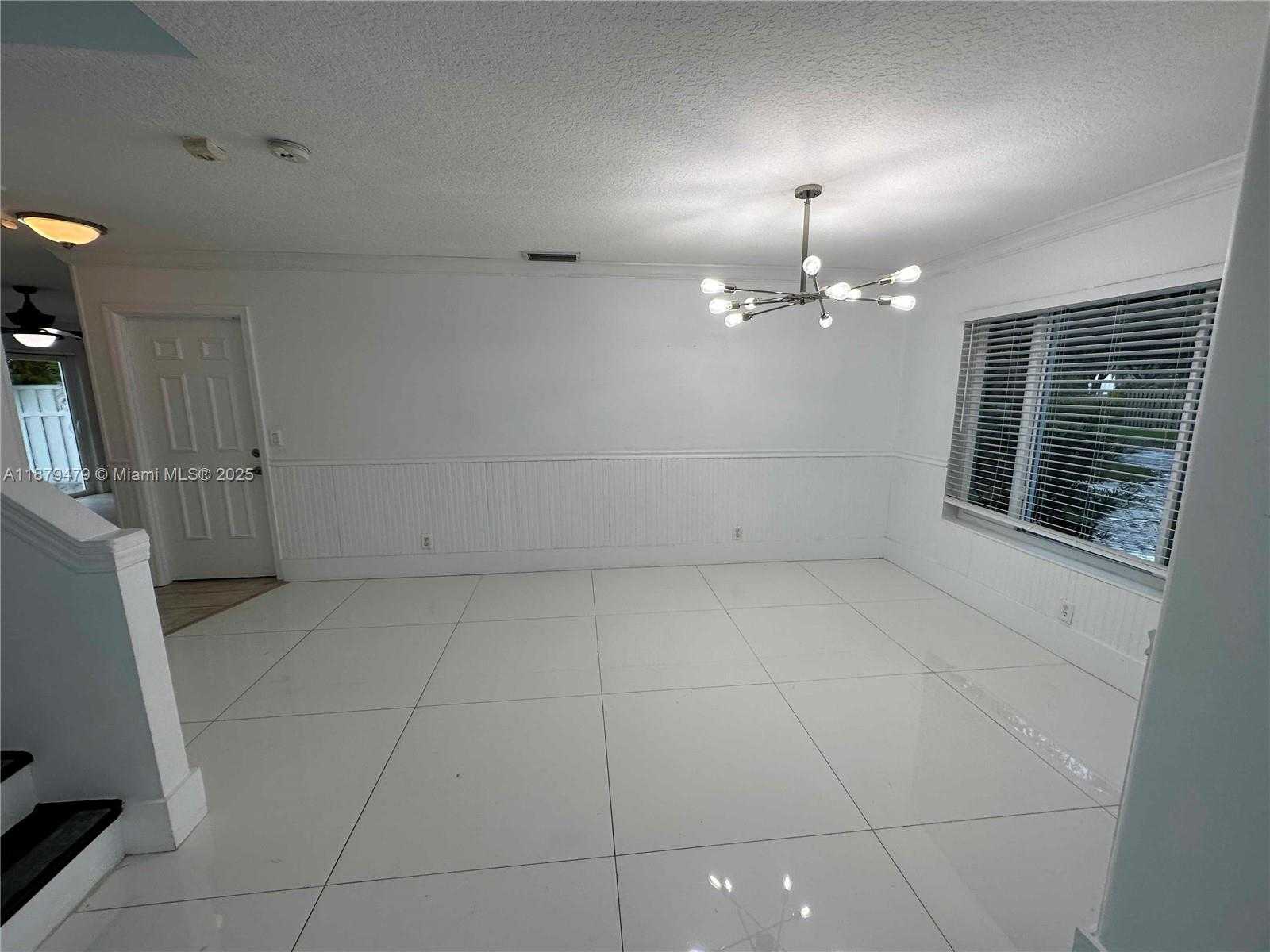 Small Image of 2611 REGALIA WAY, Cooper City Number 7