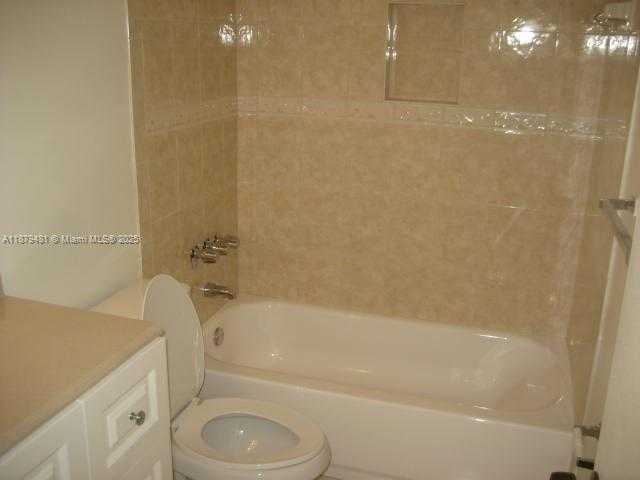 Small Image of 10740 NORTH KENDALL DR #L-9, Miami Number 4