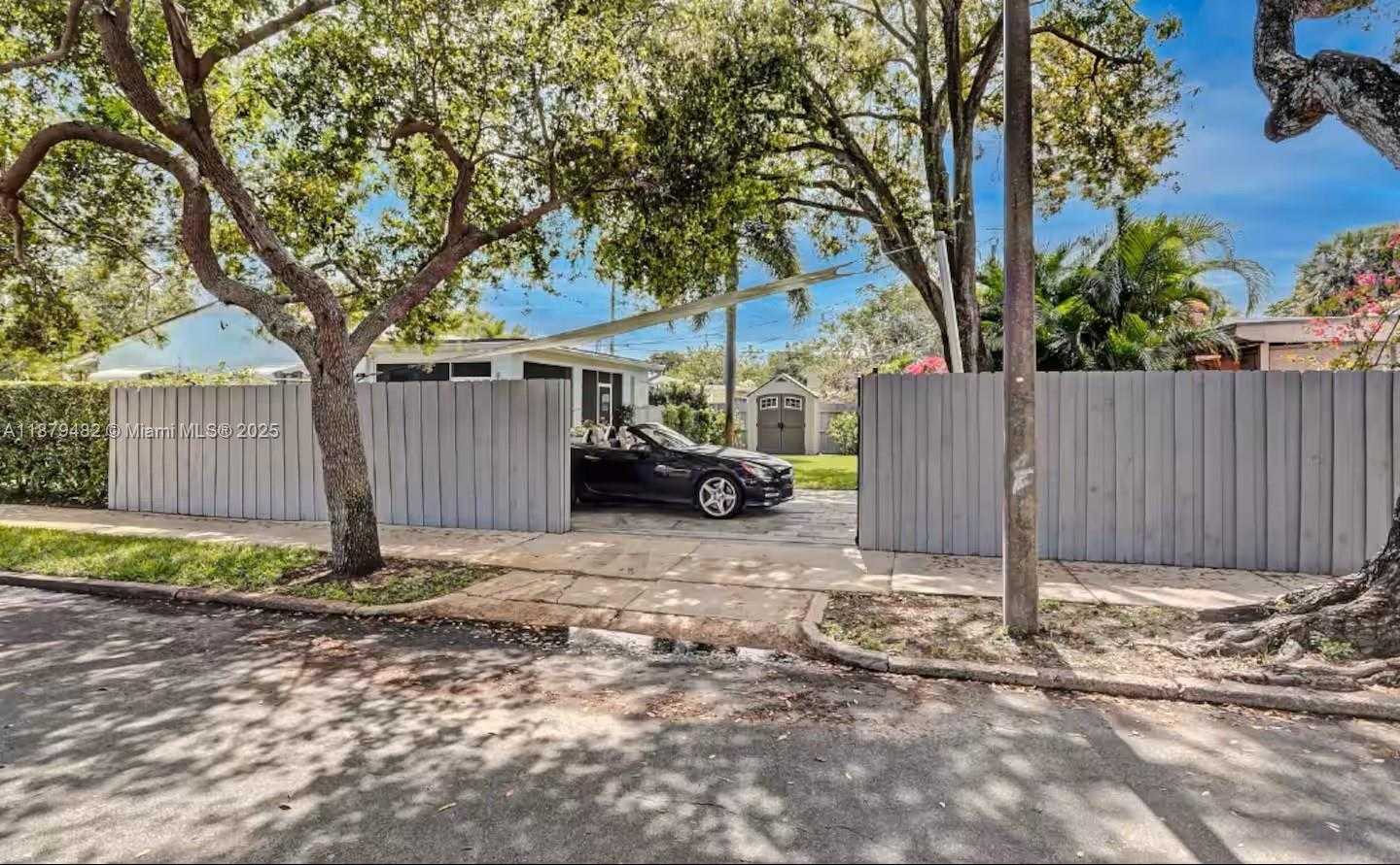 Small Image of West Palm Beach Number 11