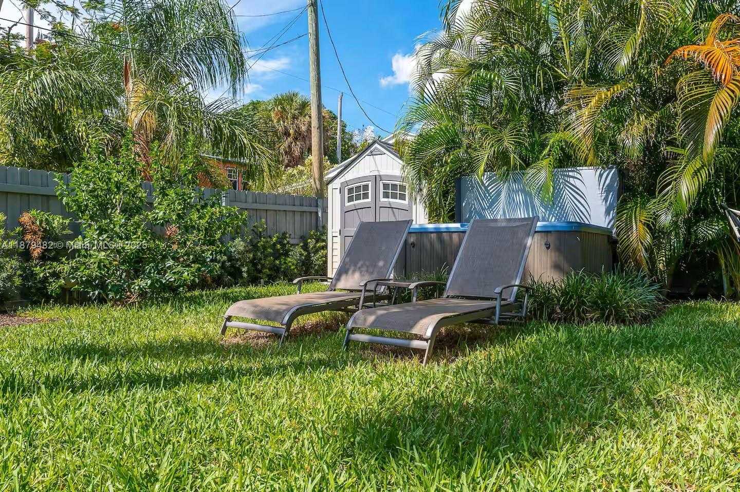 Small Image of West Palm Beach Number 15