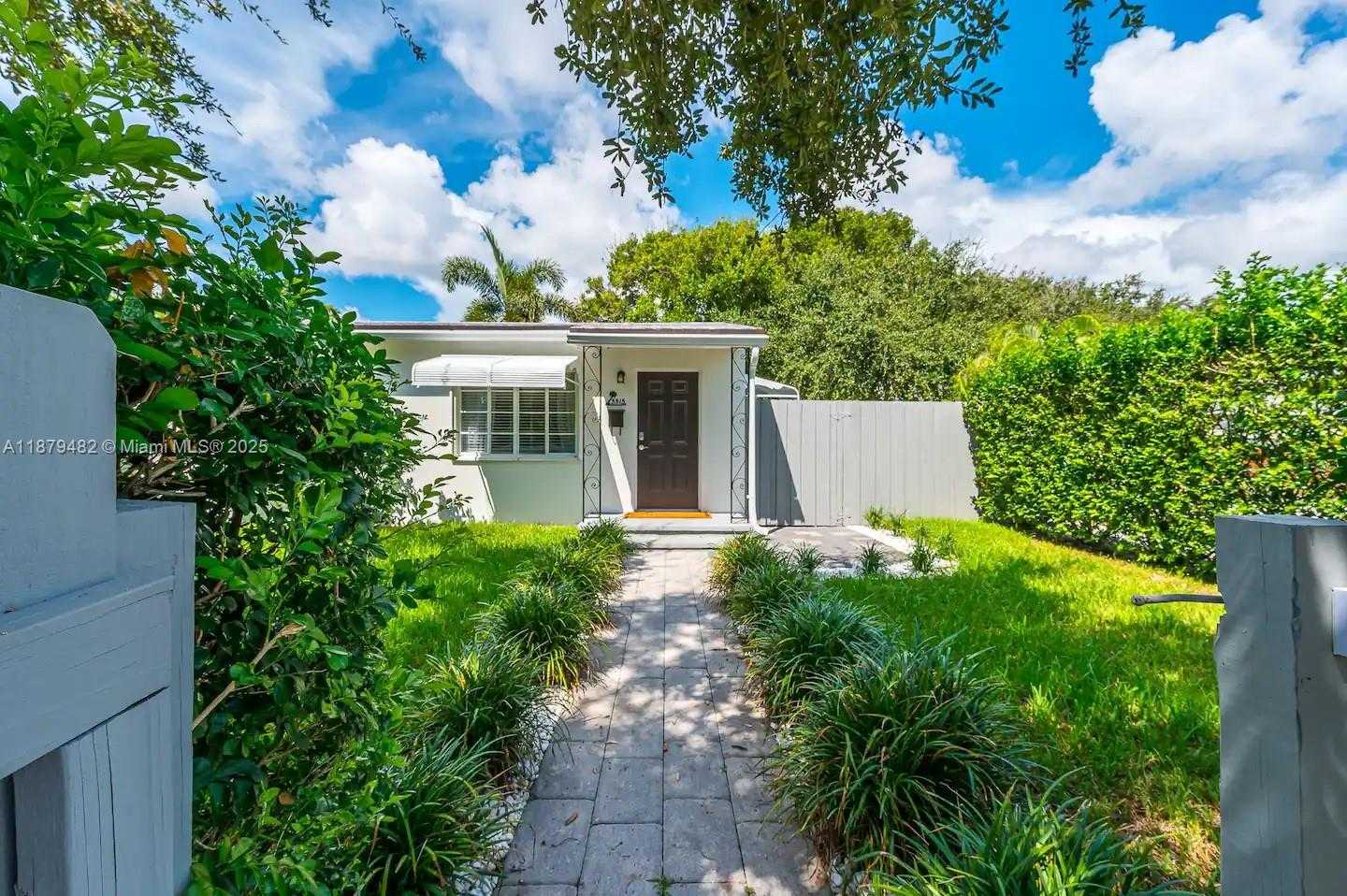Small Image of West Palm Beach Number 21