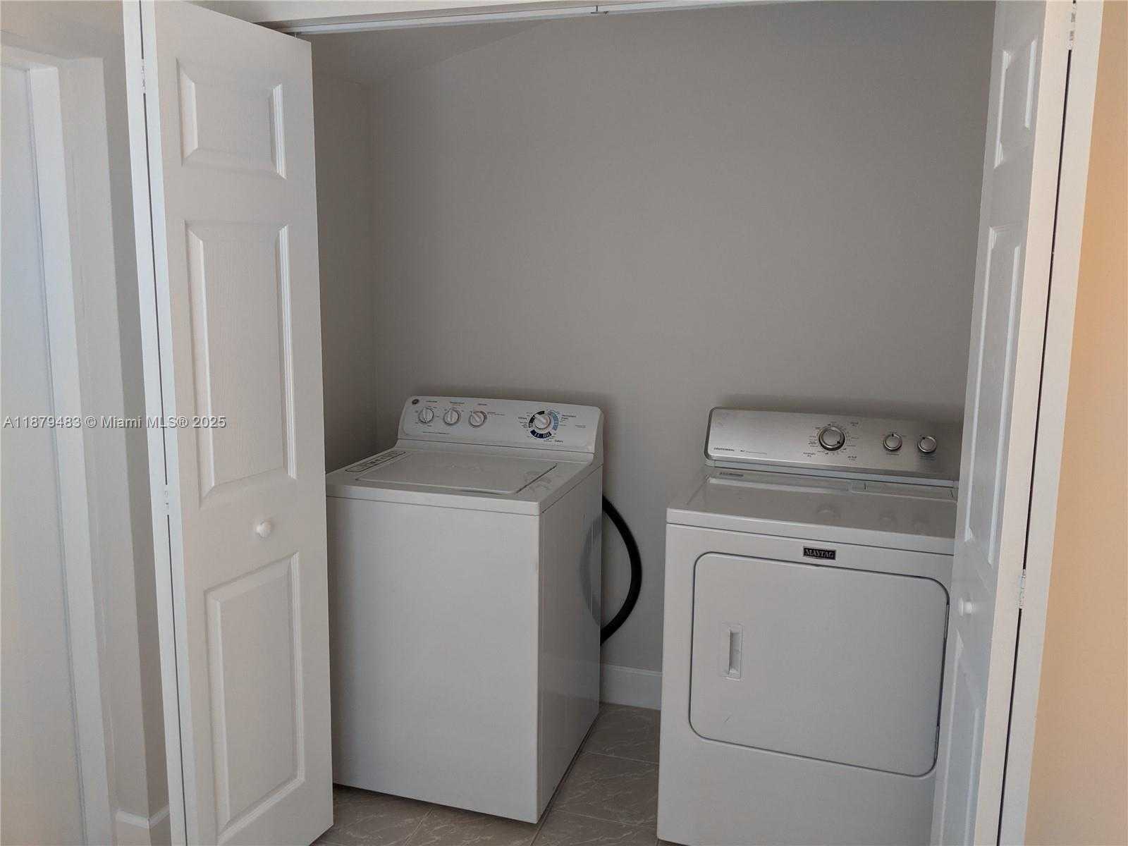 Small Image of 4605 SOUTH WEST 1ST ST, Miami Number 5
