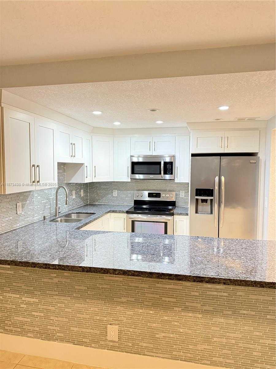 Small Image of 1801 SOUTH OCEAN DR #243, Hallandale Beach Number 13