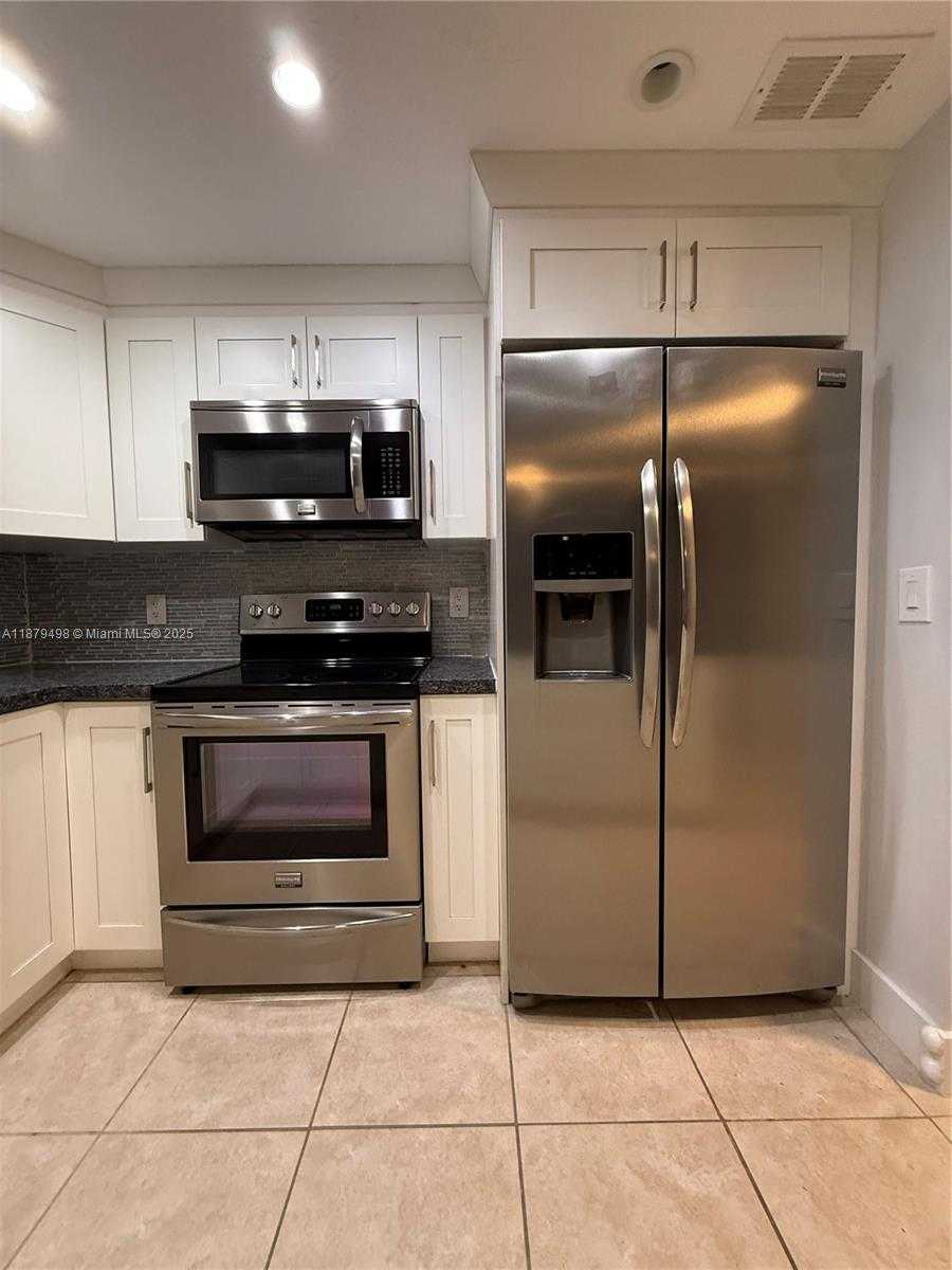 Small Image of 1801 SOUTH OCEAN DR #243, Hallandale Beach Number 14