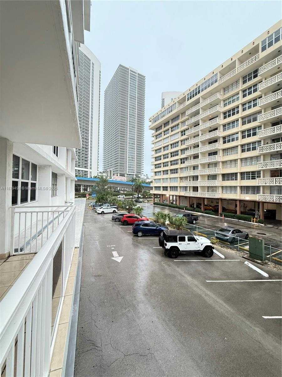 Small Image of 1801 SOUTH OCEAN DR #243, Hallandale Beach Number 36