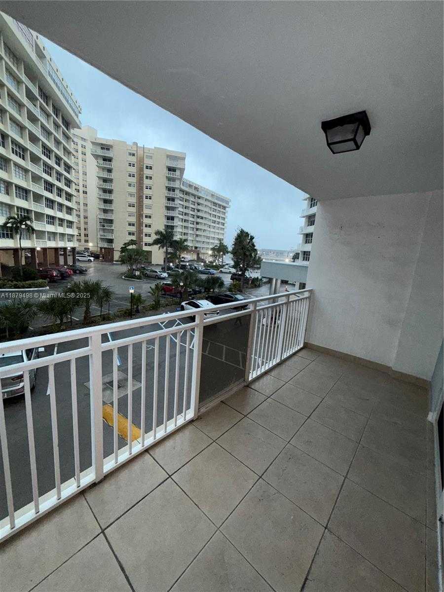 Small Image of 1801 SOUTH OCEAN DR #243, Hallandale Beach Number 39