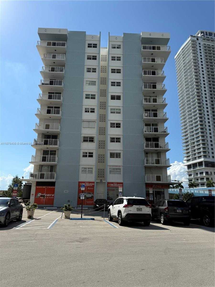 Small Image of 1801 SOUTH OCEAN DR #243, Hallandale Beach Number 4