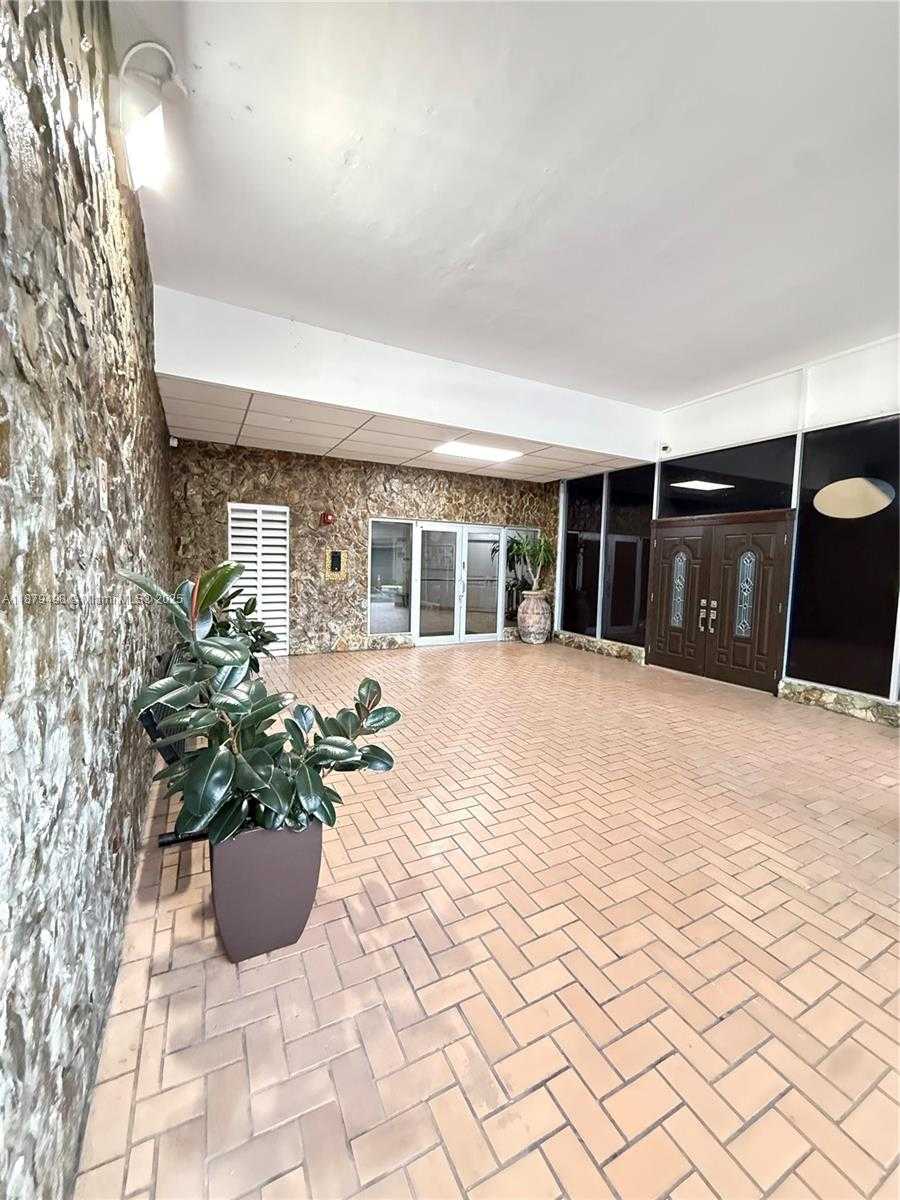 Small Image of 1801 SOUTH OCEAN DR #243, Hallandale Beach Number 6