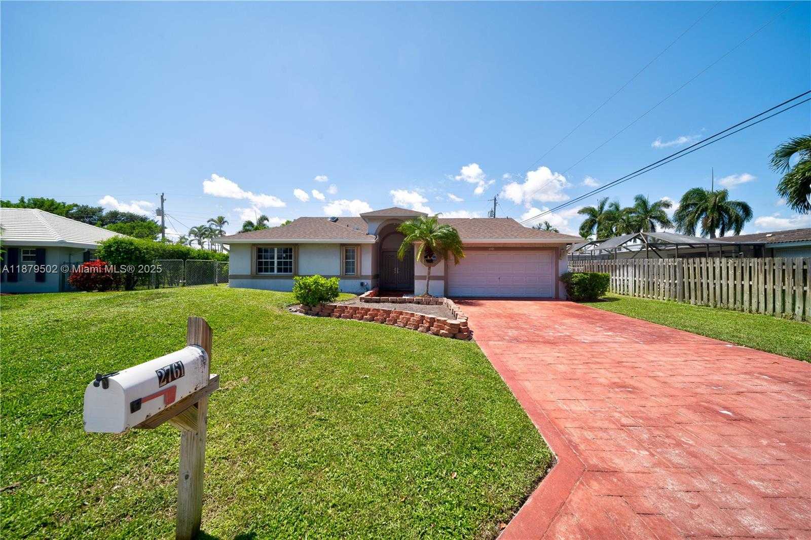 Small Image of 2761 NORTH EAST 27TH CIR, Boca Raton Number 4