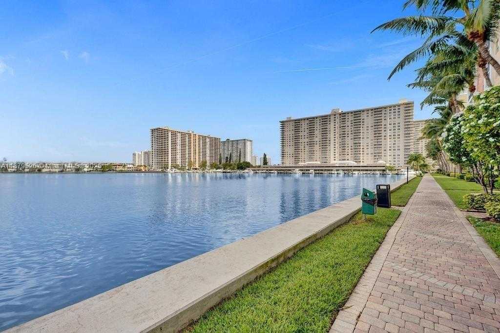 Small Image of 17150 NORTH BAY RD #2220, Sunny Isles Beach Number 18