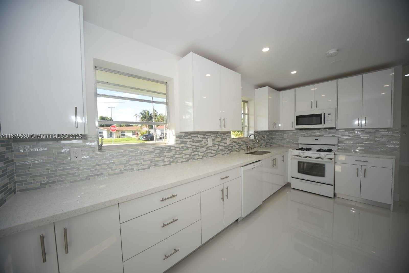 Small Image of 18601 SOUTH WEST 97TH CT #18601, Cutler Bay Number 25