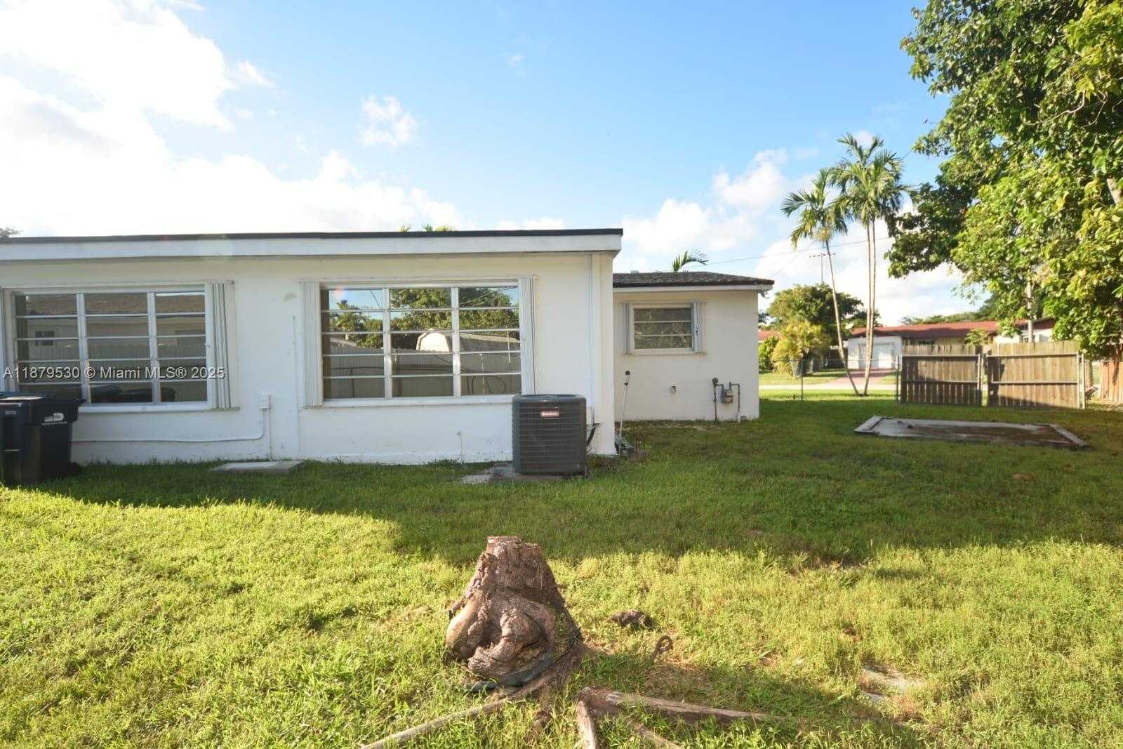 Small Image of 18601 SOUTH WEST 97TH CT #18601, Cutler Bay Number 4