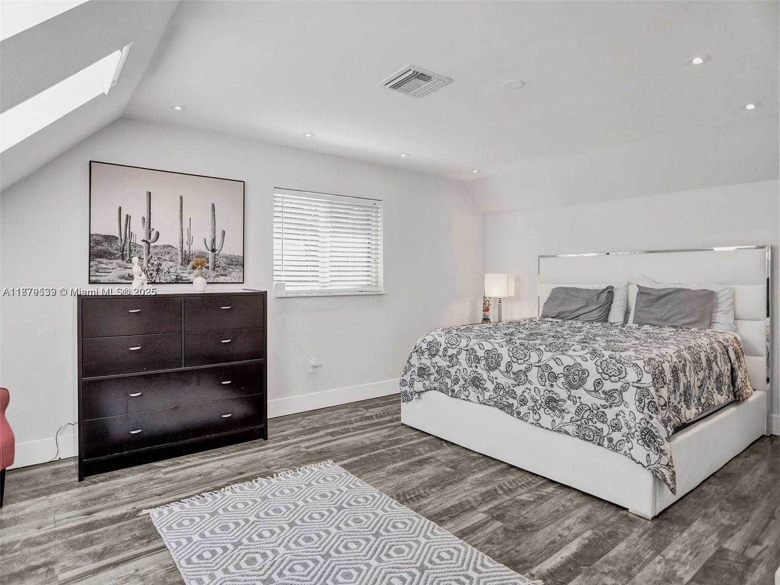Small Image of 1273 NORTH EAST 92ND ST, Miami Shores Number 4