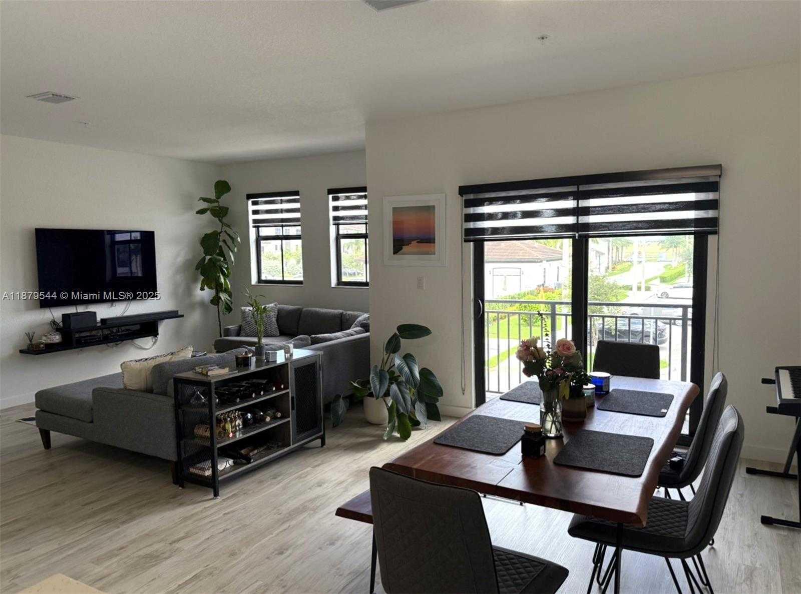 Small Image of 15560 SOUTH WEST 136TH ST #209, Miami Number 6