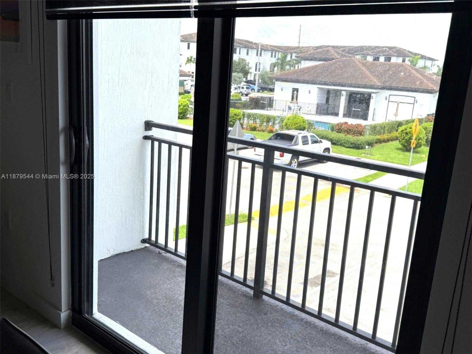 Small Image of 15560 SOUTH WEST 136TH ST #209, Miami Number 7