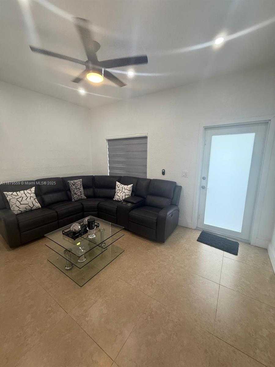 Small Image of 571 EAST 45TH ST, Hialeah Number 12