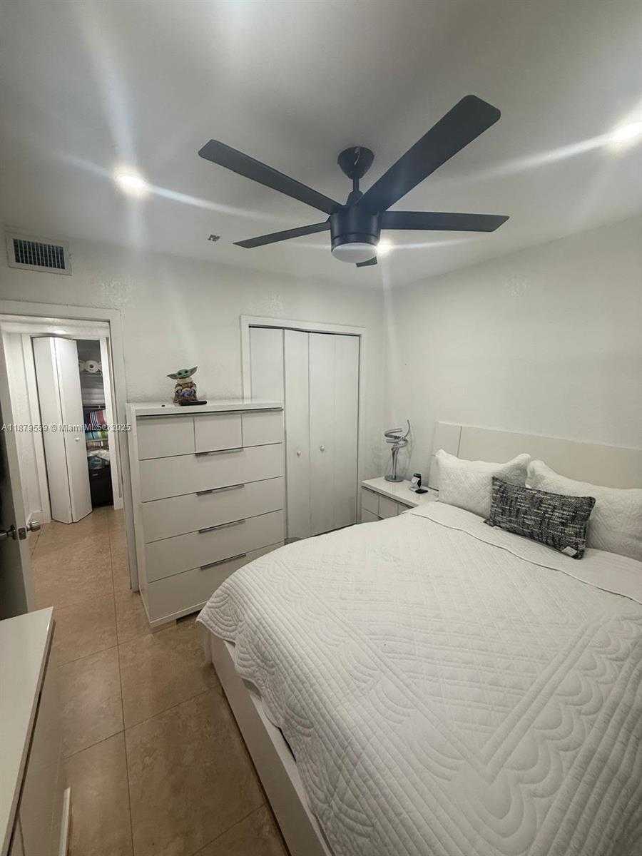 Small Image of 571 EAST 45TH ST, Hialeah Number 13