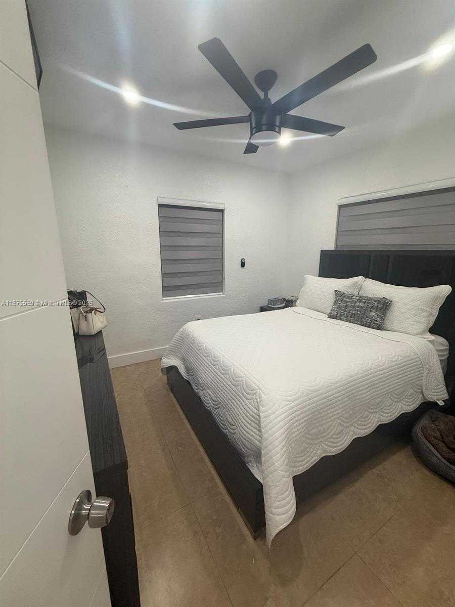Small Image of 571 EAST 45TH ST, Hialeah Number 14