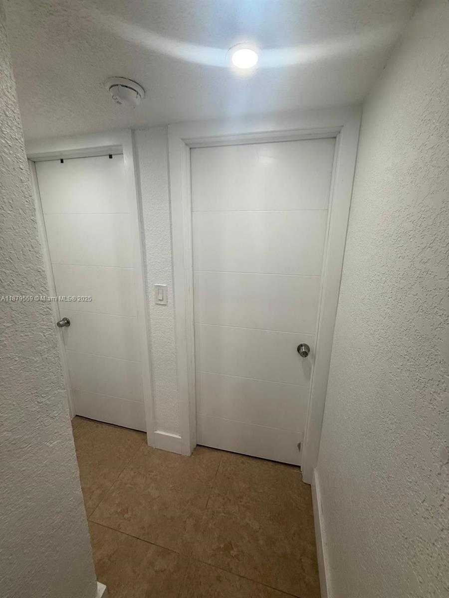 Small Image of 571 EAST 45TH ST, Hialeah Number 16