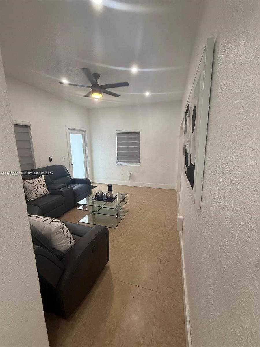 Small Image of 571 EAST 45TH ST, Hialeah Number 19