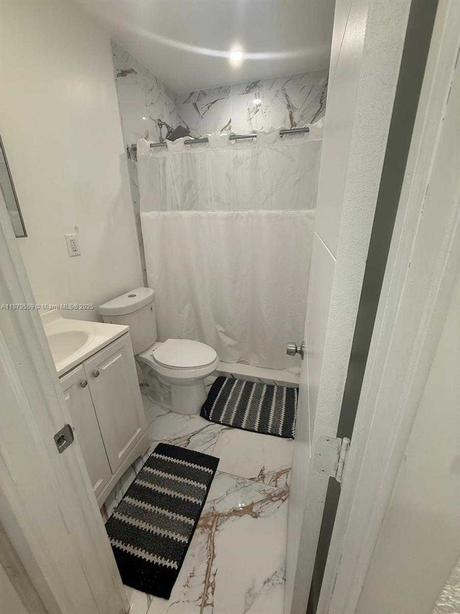 Small Image of 571 EAST 45TH ST, Hialeah Number 23