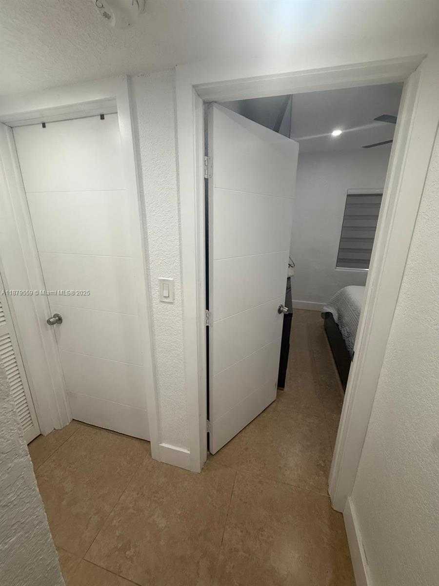 Small Image of 571 EAST 45TH ST, Hialeah Number 9