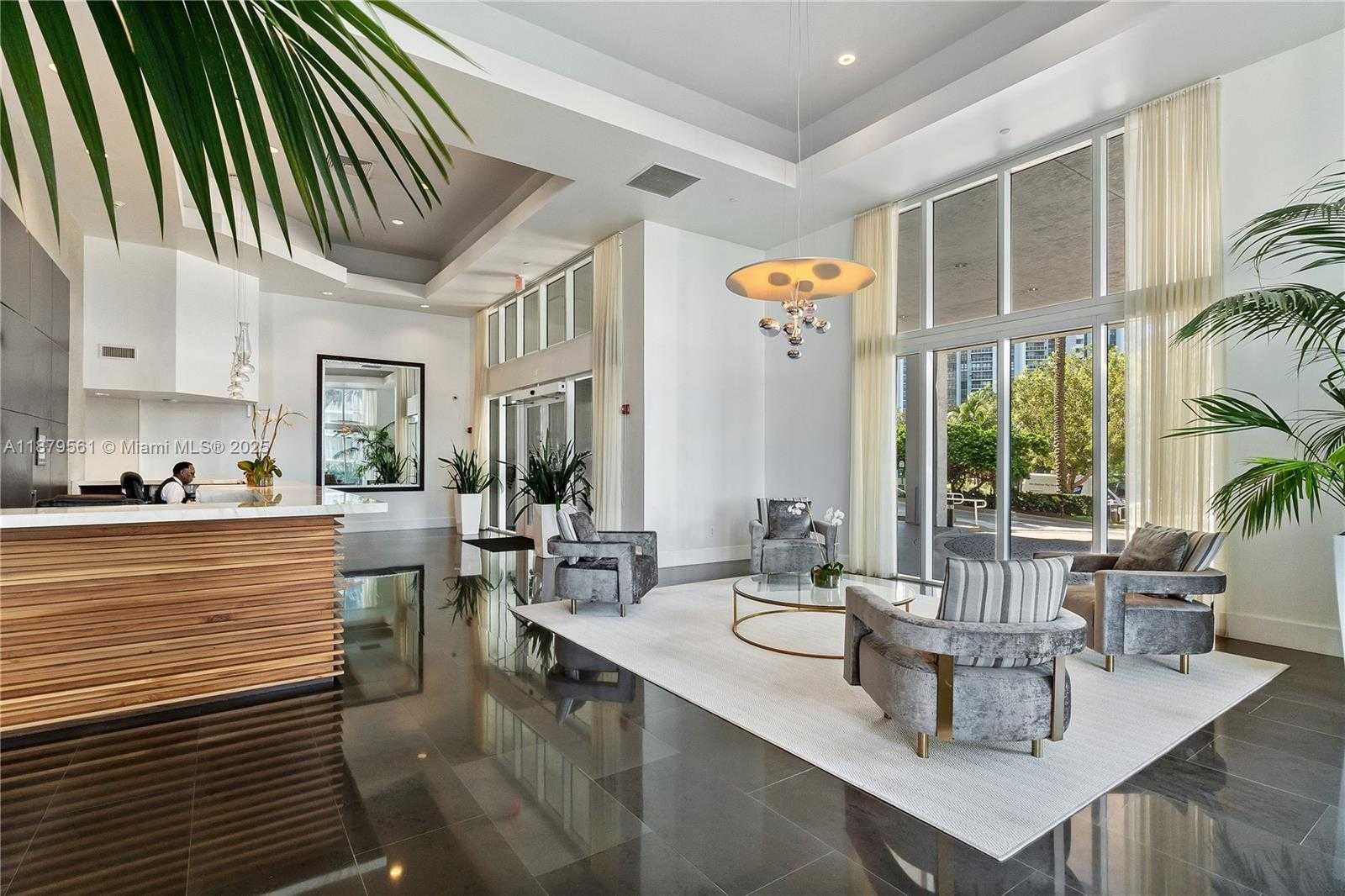 Small Image of 10 VENETIAN WAY #604, Miami Beach Number 14