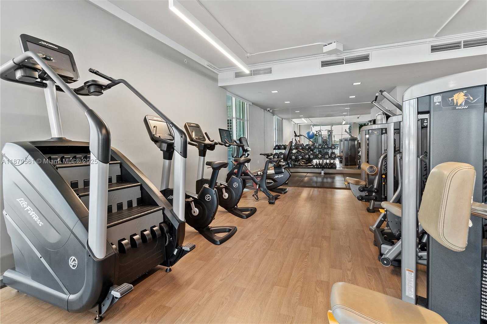 Small Image of 10 VENETIAN WAY #604, Miami Beach Number 16