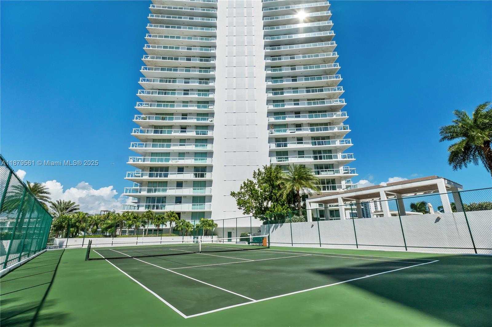 Small Image of 10 VENETIAN WAY #604, Miami Beach Number 17