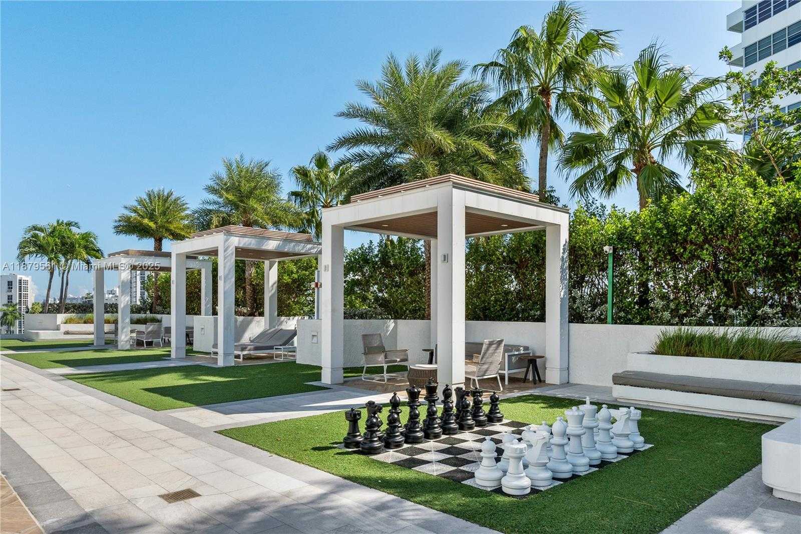 Small Image of 10 VENETIAN WAY #604, Miami Beach Number 18