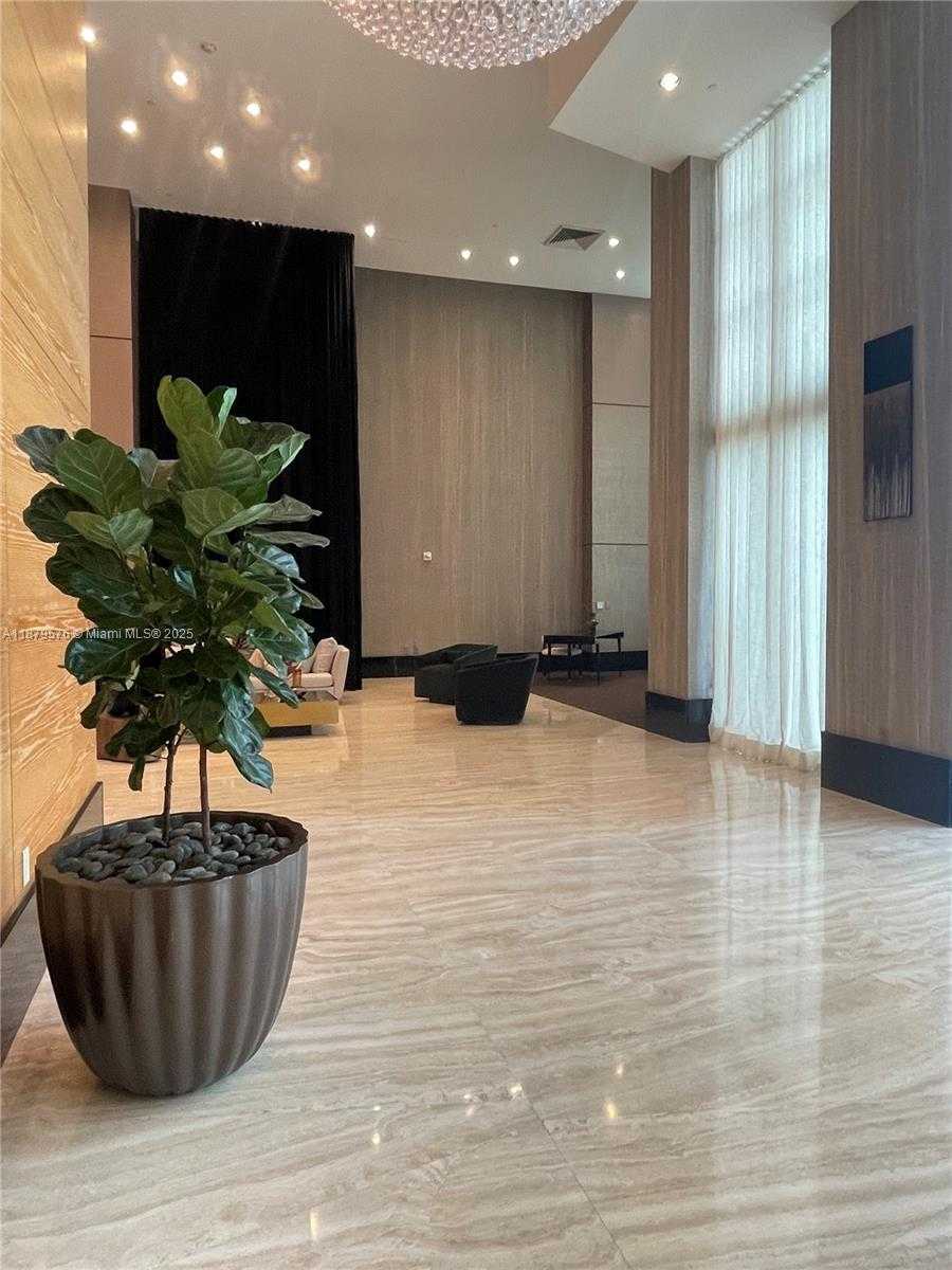 Small Image of 950 BRICKELL BAY DR #1703, Miami Number 13