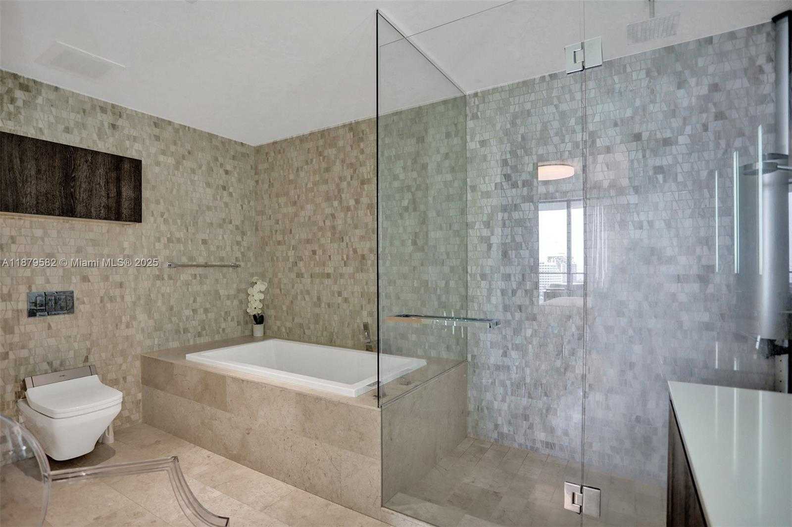 Small Image of 68 SOUTH EAST 6TH ST #907, Miami Number 11