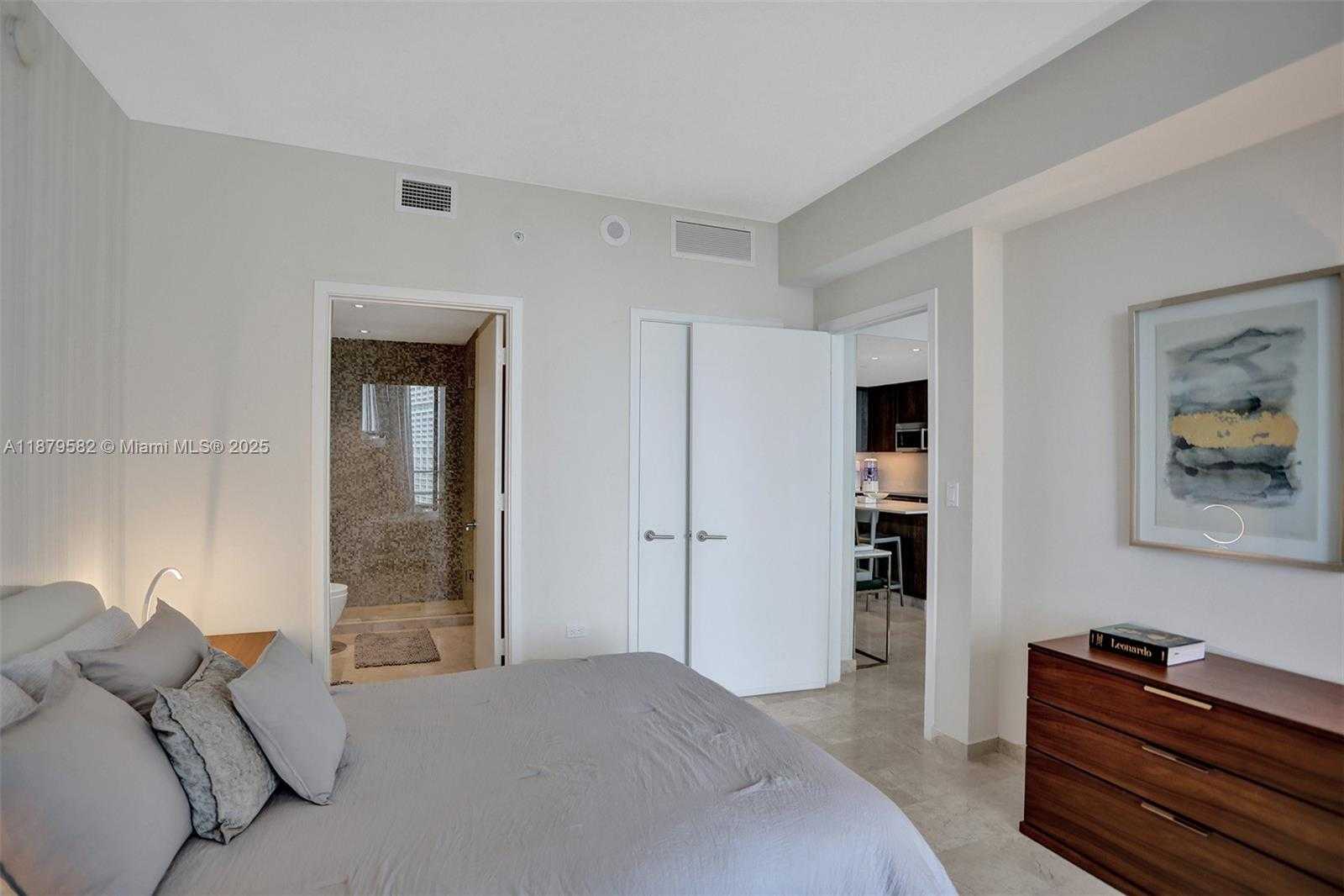 Small Image of 68 SOUTH EAST 6TH ST #907, Miami Number 13