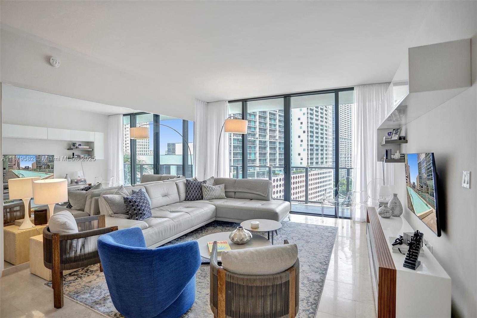 Small Image of 68 SOUTH EAST 6TH ST #907, Miami Number 5