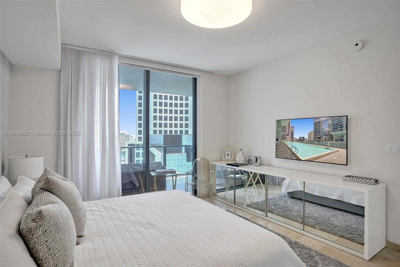 Small Image of 68 SOUTH EAST 6TH ST #907, Miami Number 9